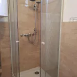 Daire Henrietta Apartmanhaz *