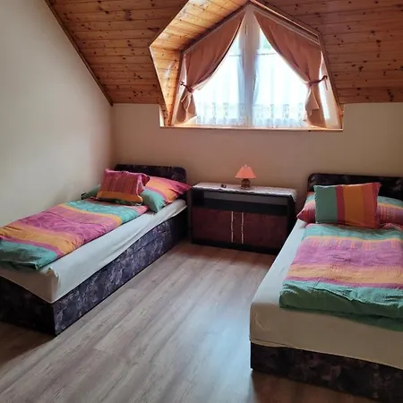Henrietta Apartmanház