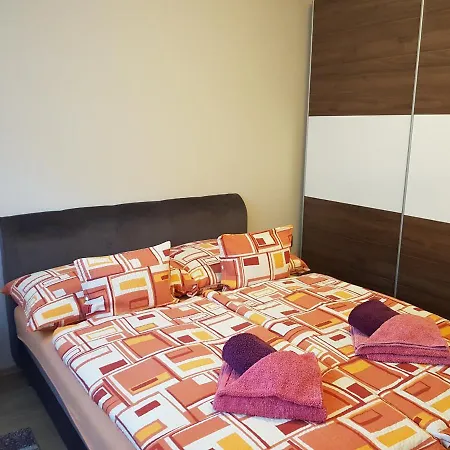 Apartman Henrietta Apartmanház